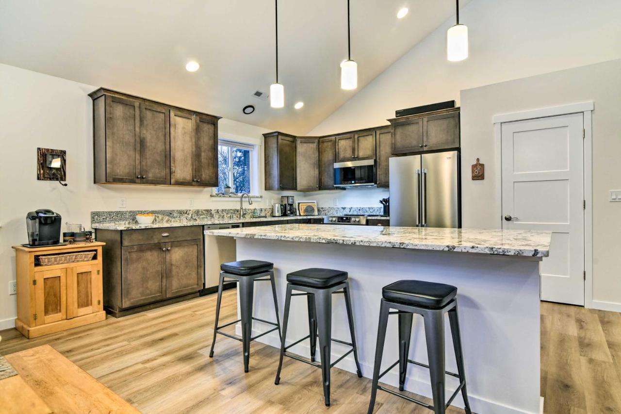 Family-Friendly Packwood Retreat With Deck! Villa Екстериор снимка
